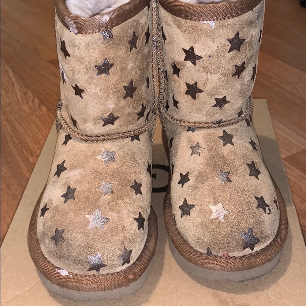 Star UGGS